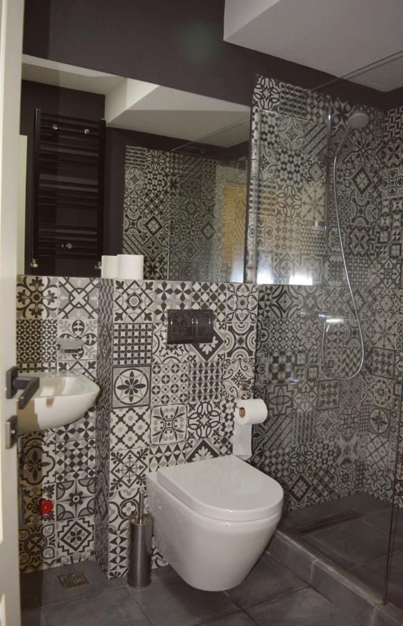Apartment Near Pirimze Tbilisi Eksteriør bilde