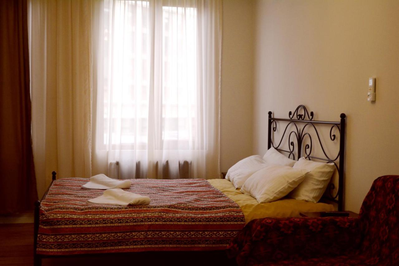 Apartment Near Pirimze Tbilisi Eksteriør bilde